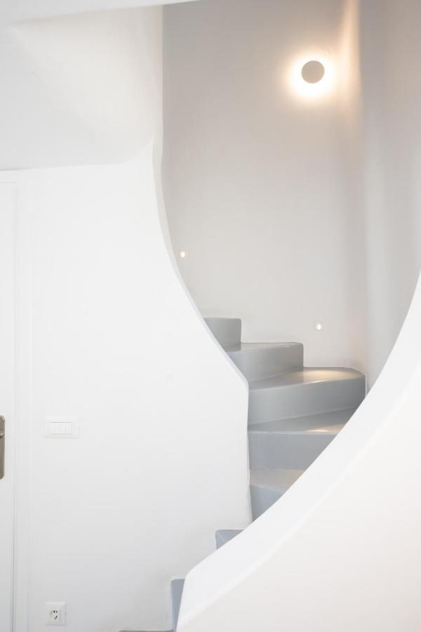 أورنوس Blue, White And Grey Suites المظهر الخارجي الصورة