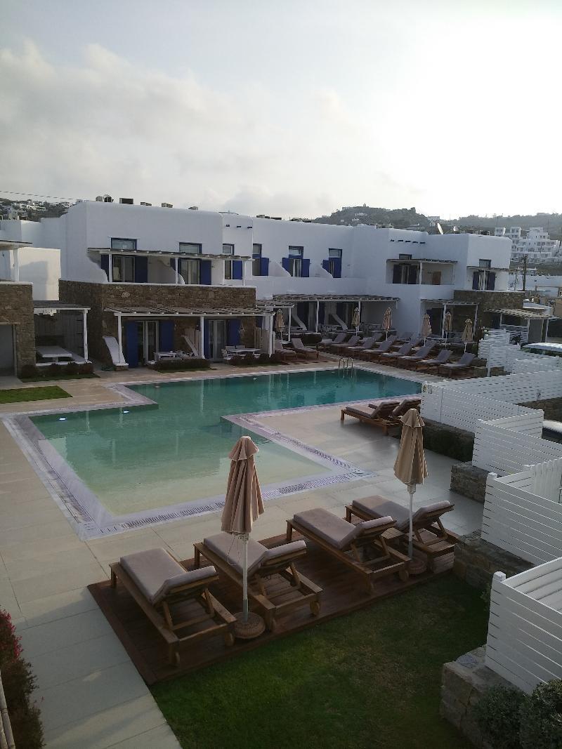 أورنوس Blue, White And Grey Suites المظهر الخارجي الصورة